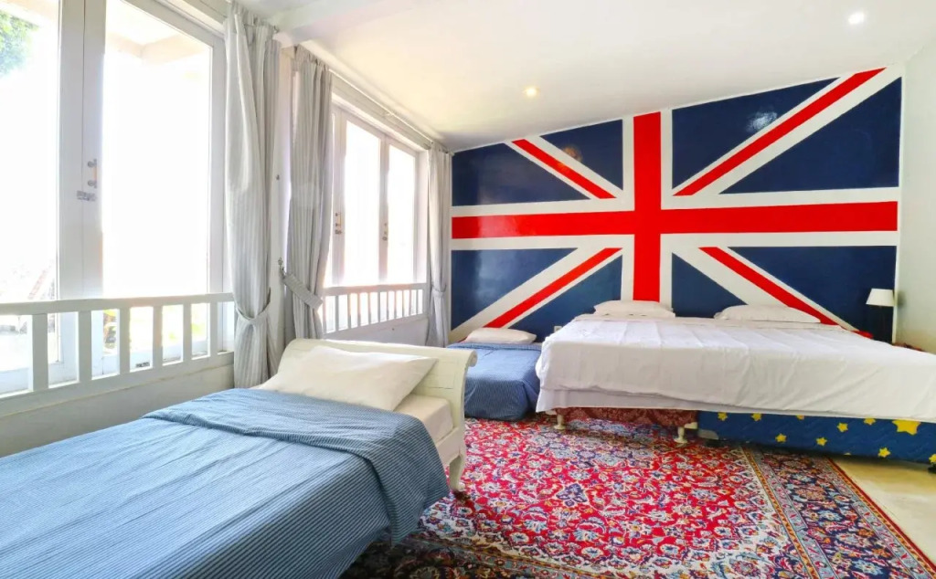 Rose Chamber Bed & Breakfast
