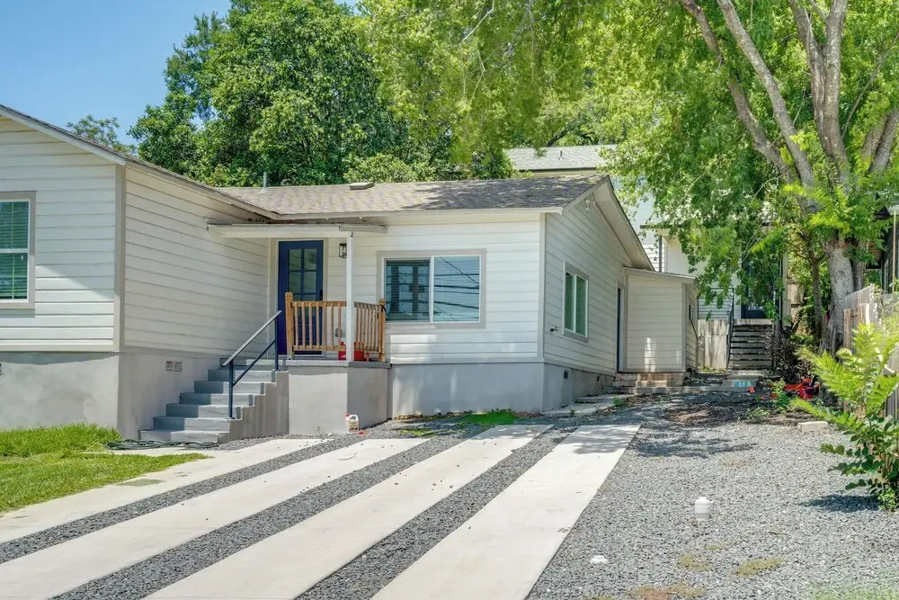 Near Restaurants & Parks: Home 3 Mi to Dtwn Austin