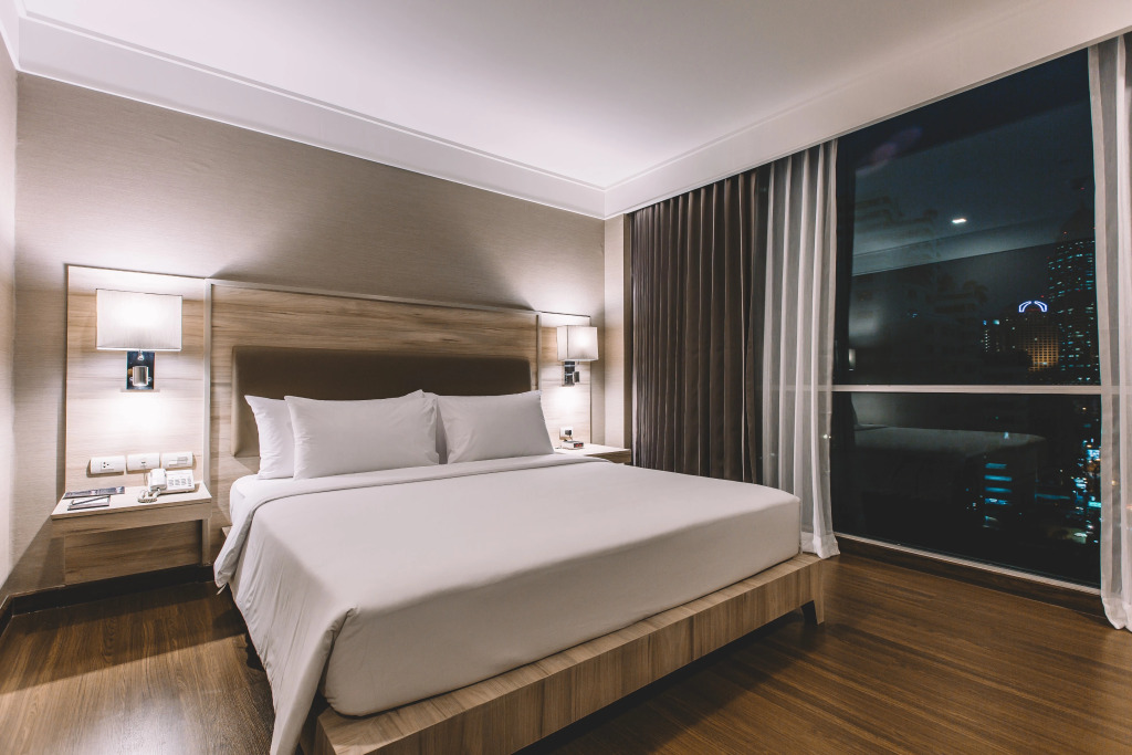 Adelphi Suites Bangkok