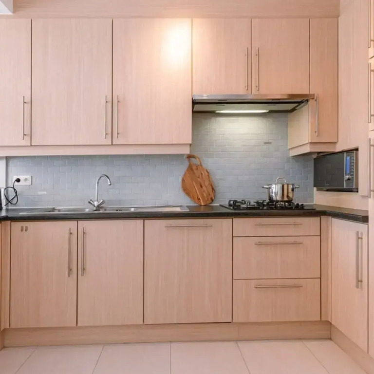 Lovely Sunny Flat Just Near the Beach and the sea