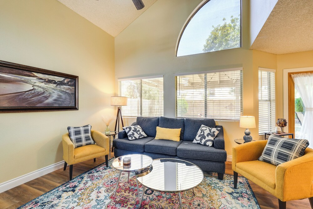 North Phoenix Home! Great Location + Private Patio