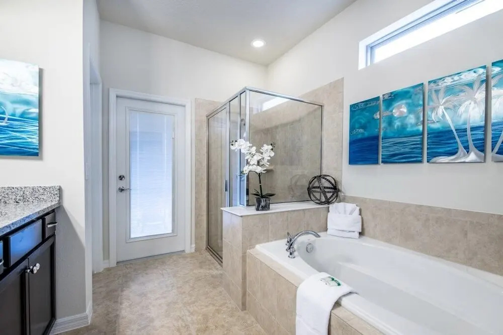 8952rs Luxury 7 Bed Villa with Saltwater Pool/Spa