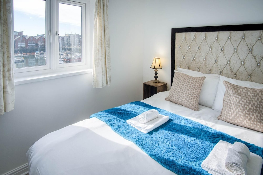 The Crows Nest - 1 Bed Apartment - Swansea Marina