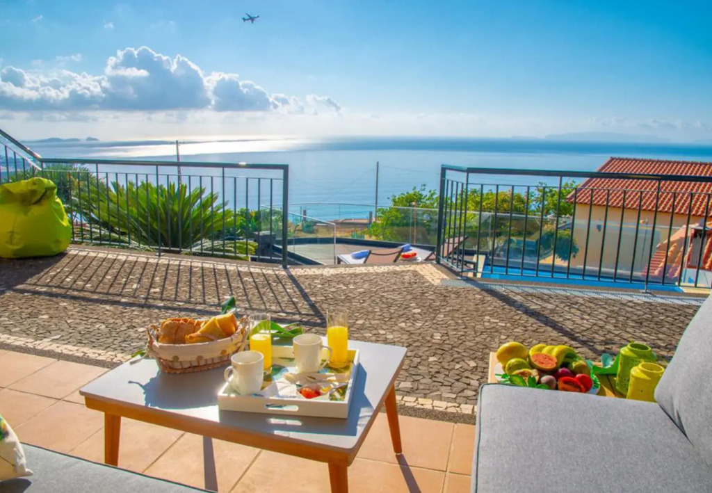 Villa Sunrise View by Homie