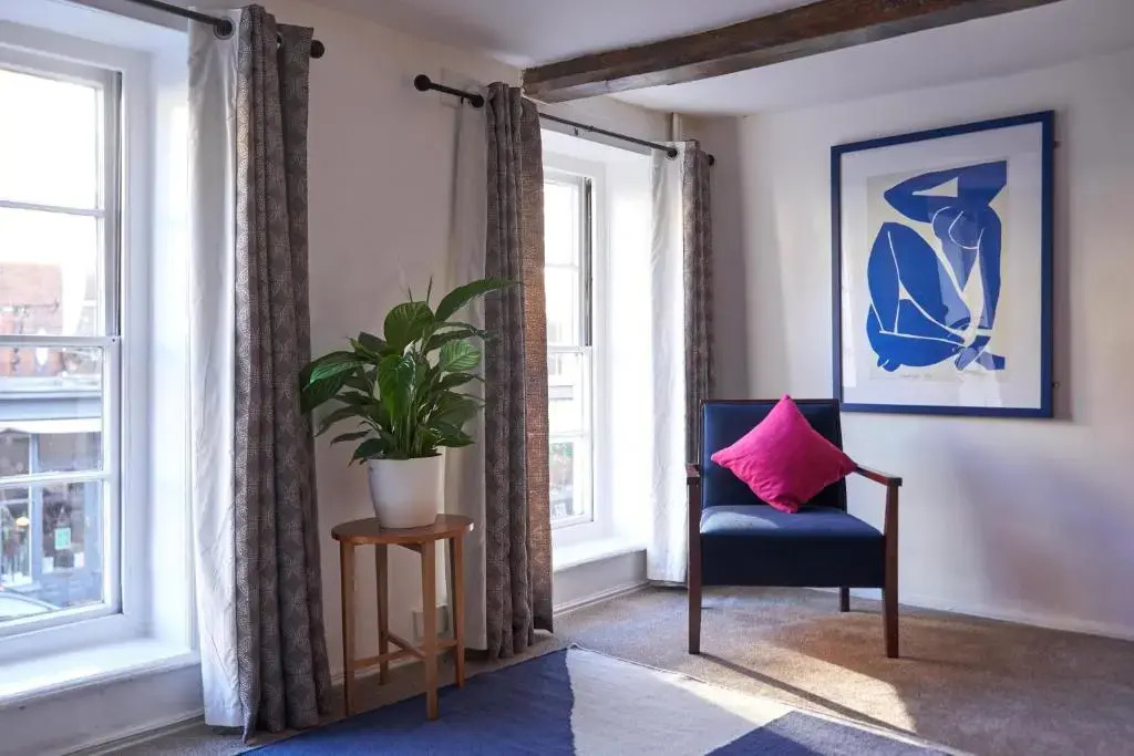 No 88 UPPER ST GILES - Elegant, Stylish Townhouse