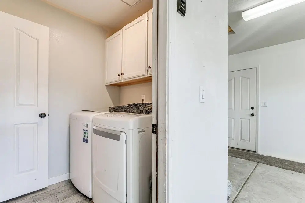 3 Mi to London Bridge: Home w/ Patio & Grill!