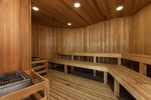 Turquoise Place Unit 404C