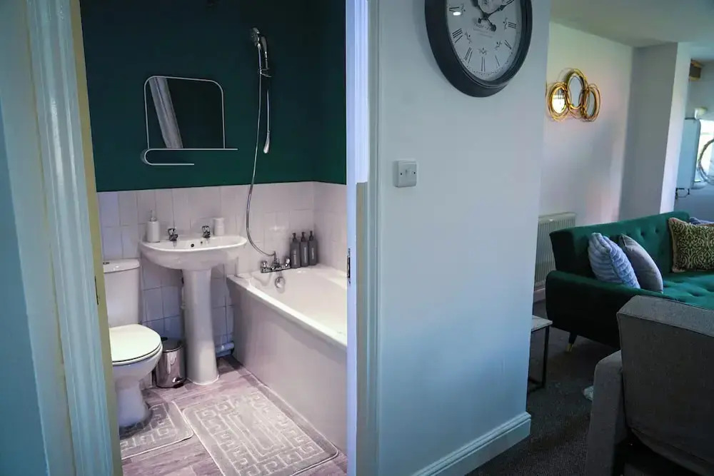 Cosy Luxury Apartment in Milton Keynes