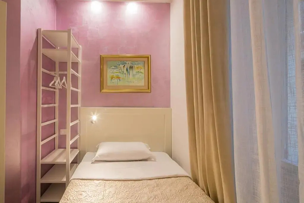 Vela Rooms