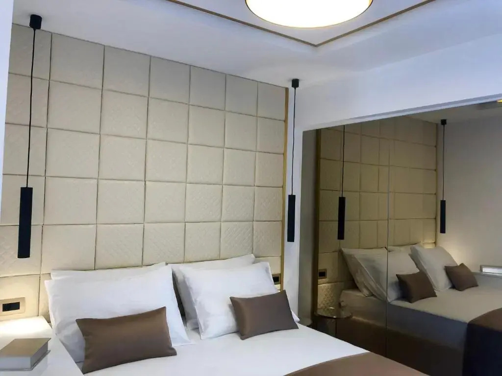 Skypool Suite 77 with private pool