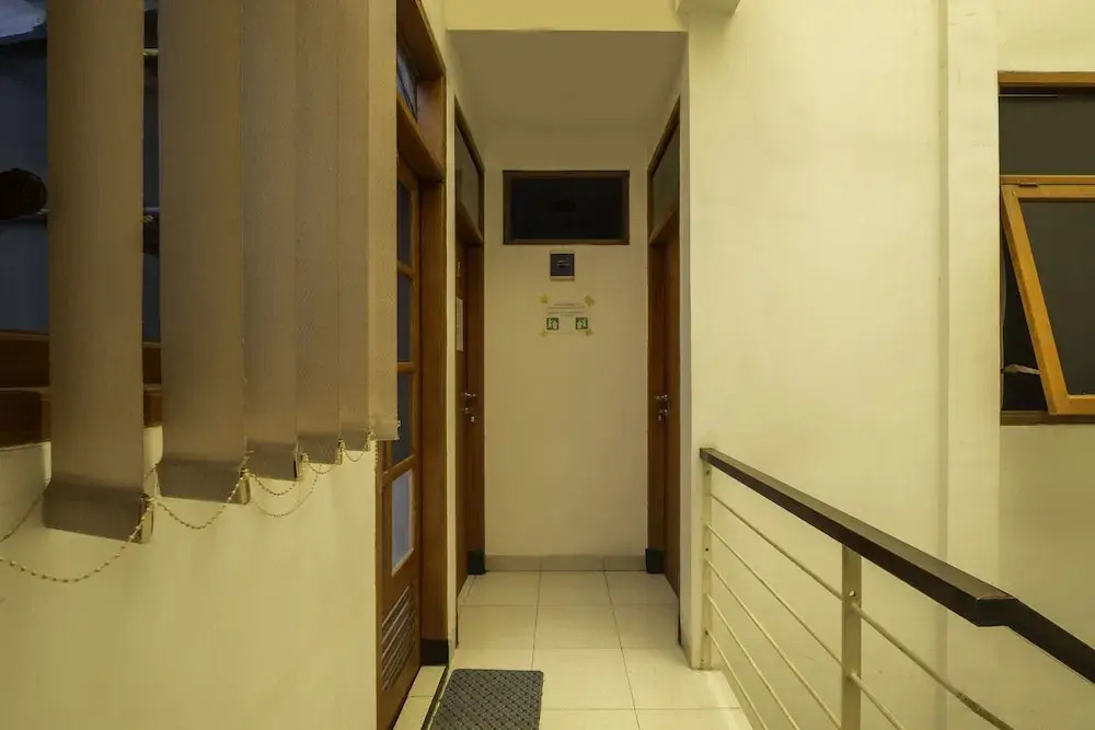 Oyo 1954 Tubagus Guest House