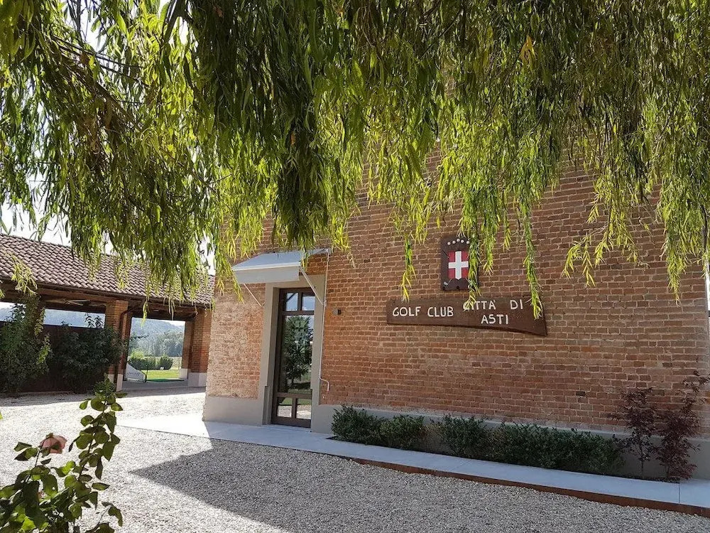 Locanda Ferro UNO, Golf Città di Asti