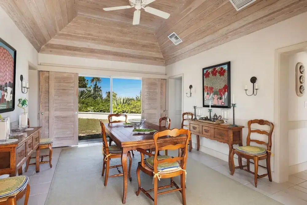 Windermere Paradise: Luxurious Estate With Amenities
