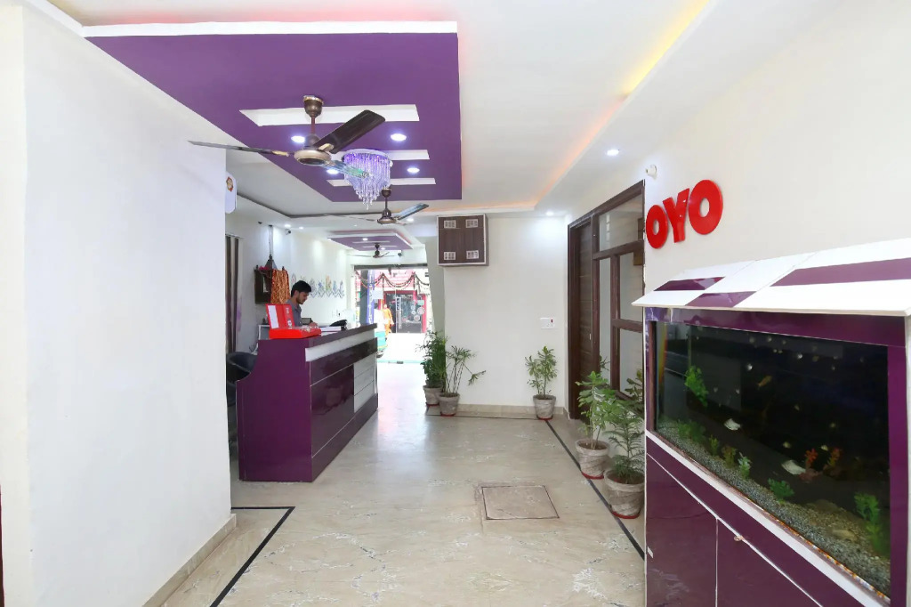 OYO 17207 Hotel Purple