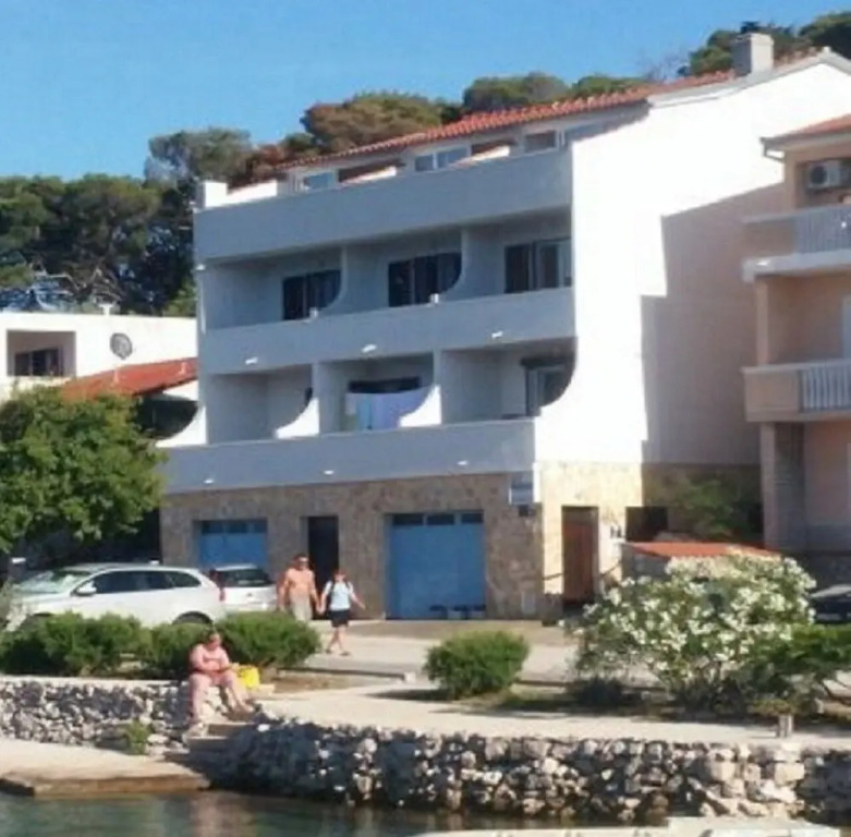 Marica - 10m From sea - SA6