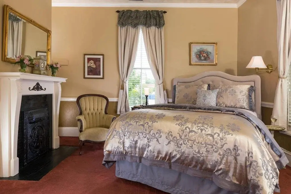 Aerie Bed & Breakfast