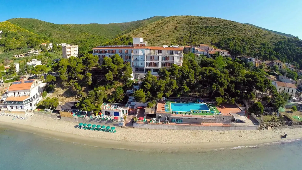 Hotel Punta Licosa