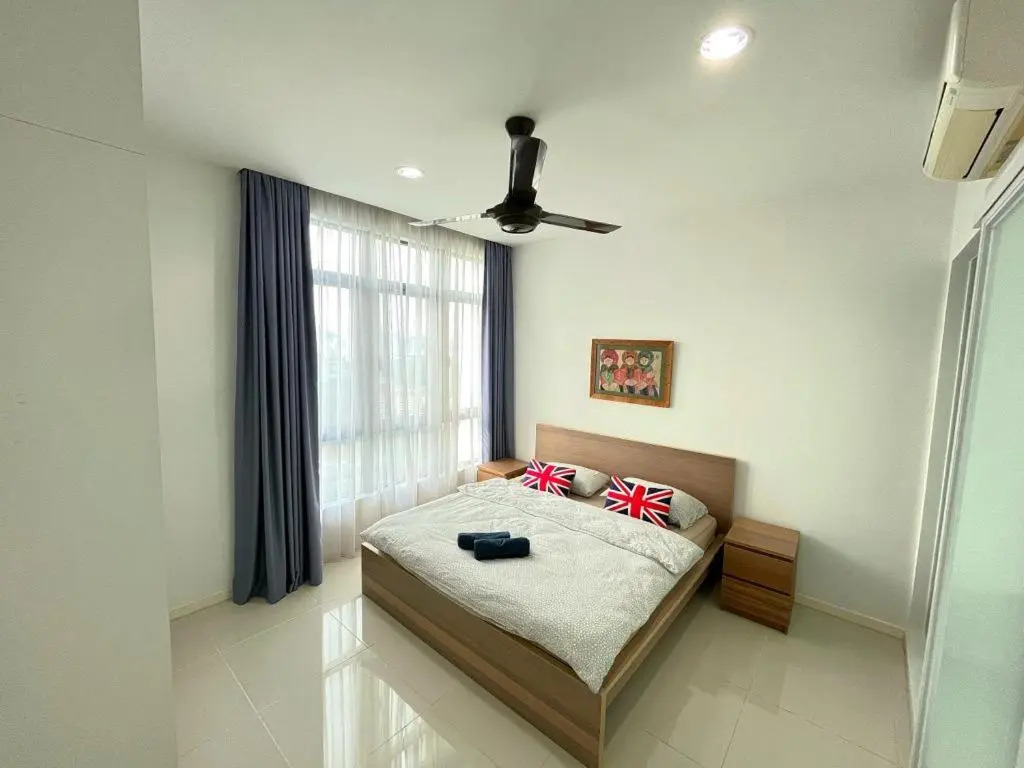 Tropicana Avenue Service Residence II