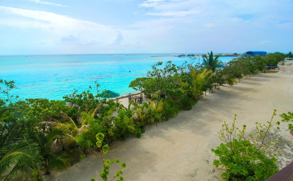 Rashu Hiyaa Hotel
