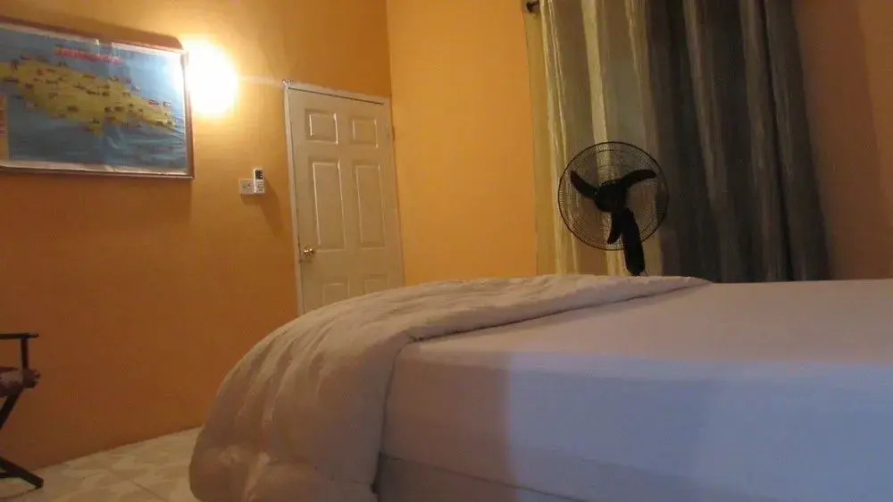 RafJam Bed & Breakfast Kingston