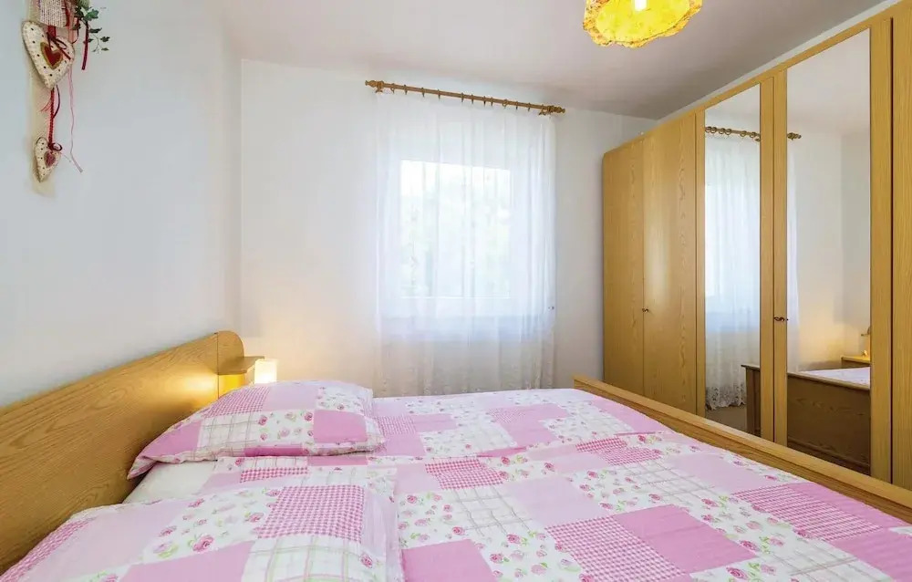 Stunning Home in Opric With Wifi and 1 Bedrooms