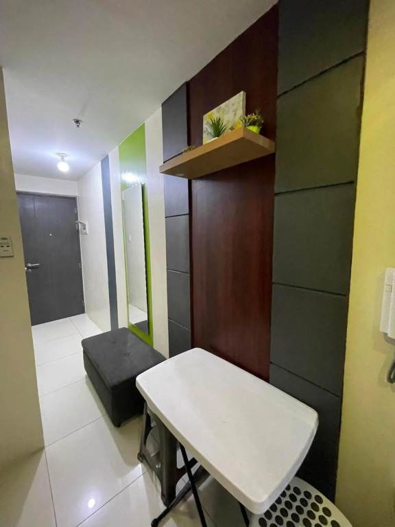 Green Residences 1 Bedroom with Balcony in Metro Manila Multiple Beds Free Breakfast for 2 pax