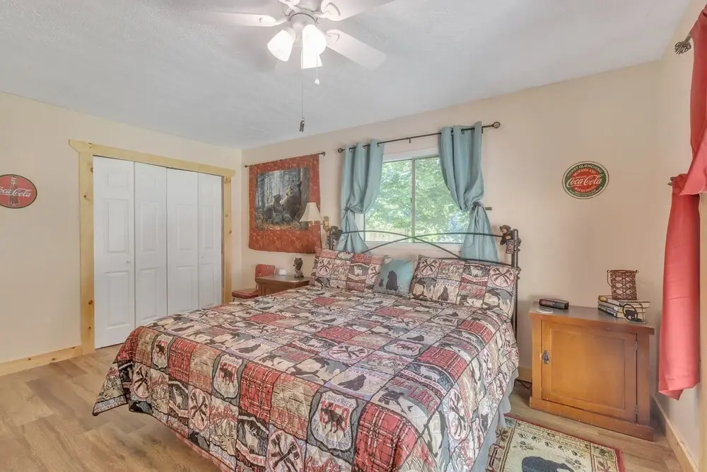 Thirsty Bear Den - Relaxing Pet Friendly Cabin In Gatlinburg 3 Bedroom Home by Redawning