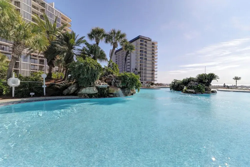Billie Jeans Bungalow! Cozy Edgewater Condo w/ Resort Amenities, Sleeps 6