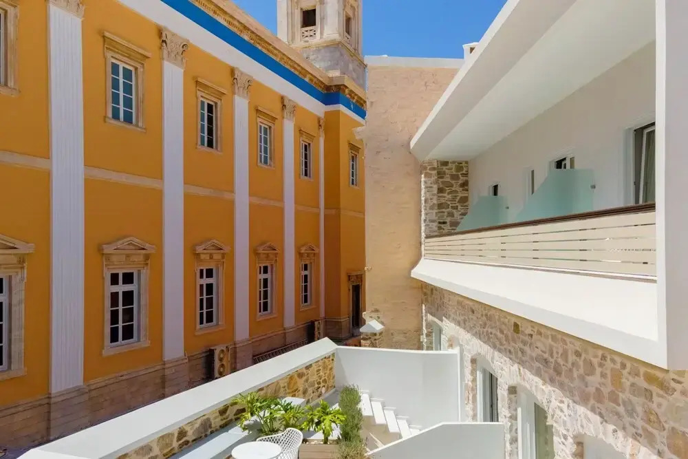 The Nestorian Syros