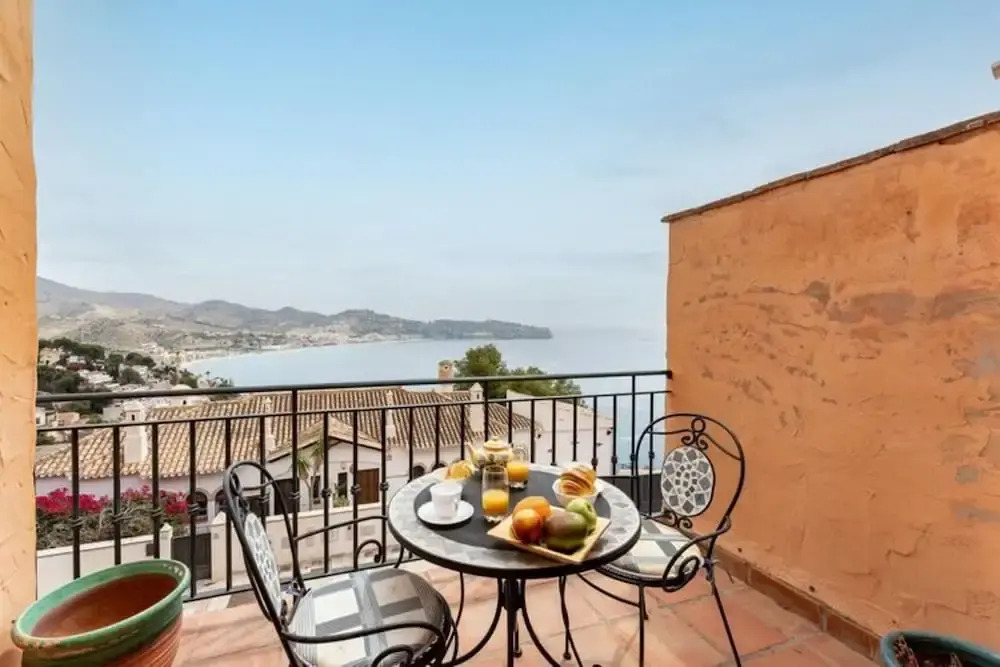 Picturesque Holiday Base in La Herradura