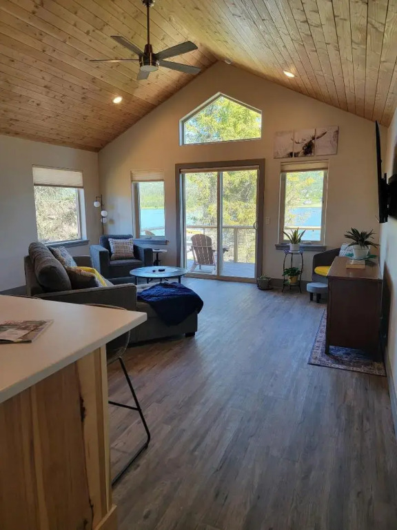 Lakeshore Lodging Suites