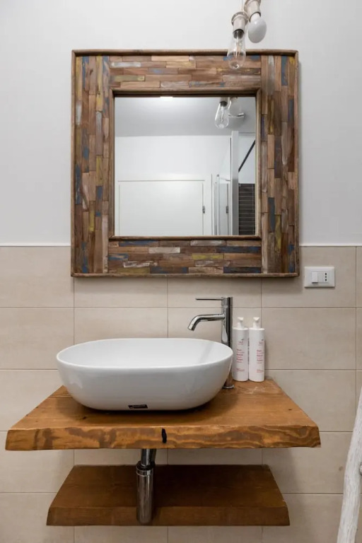 Largo Molina Apartment 1 by Wonderful Italy