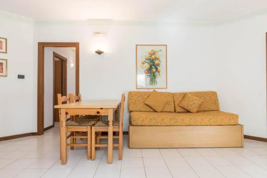 Residence Comano Girasole 1