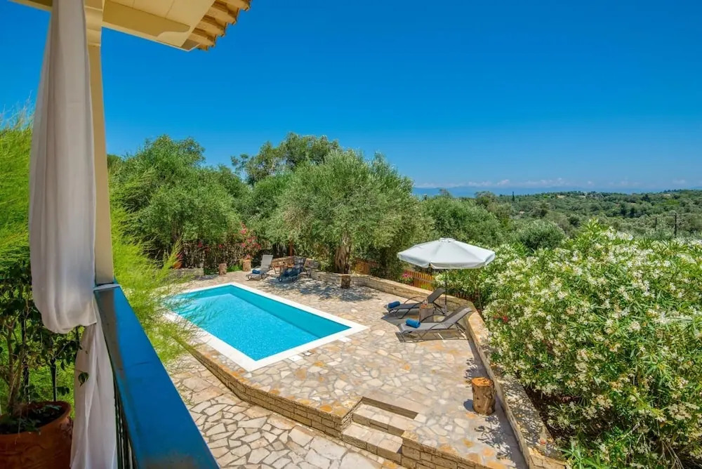 Maritina Villa - 2 BR House Surrounded by Olive Groves