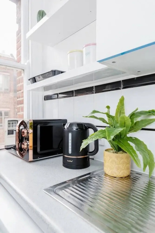 Dashing Duplex Bond Apartment WOOD