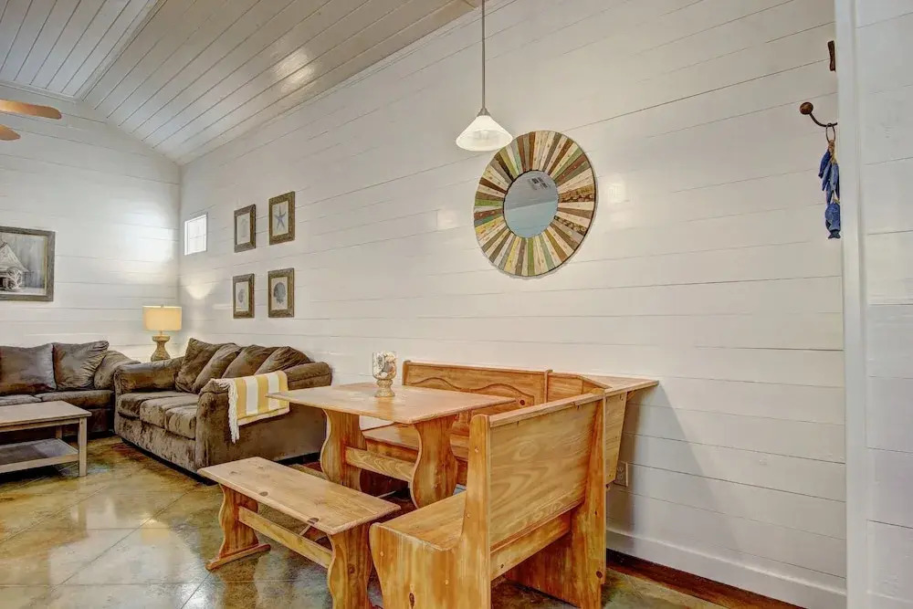 Gone Coastal - 3 Br Condo