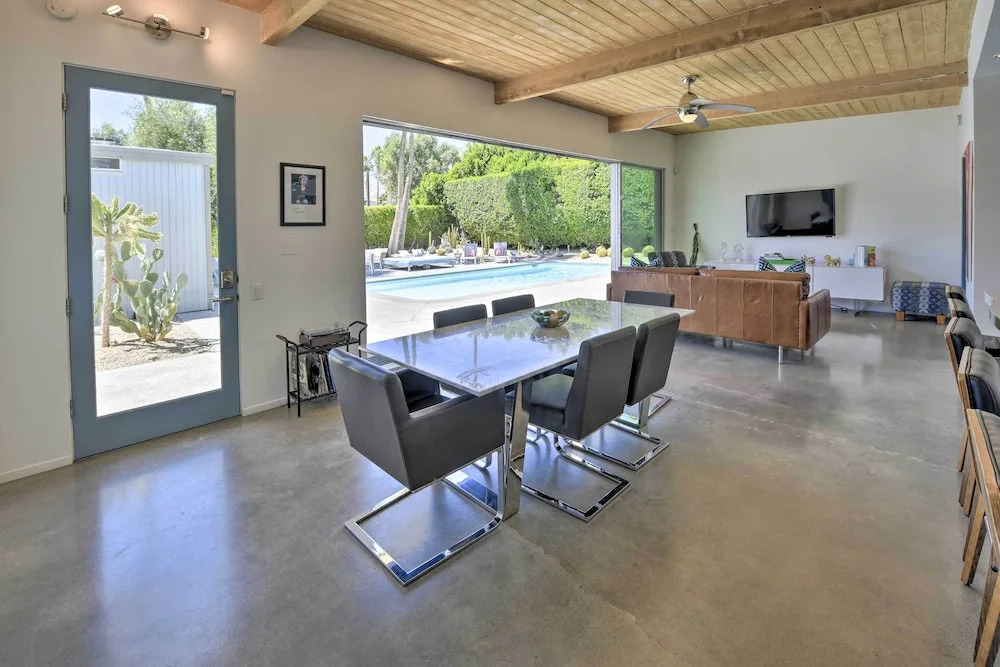 Palm Springs Home w/ Private Pool & Hot Tub!