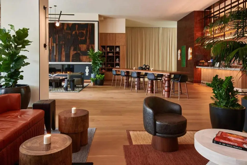 HOLLYWOOD VOLUME, a Tribute Portfolio Hotel