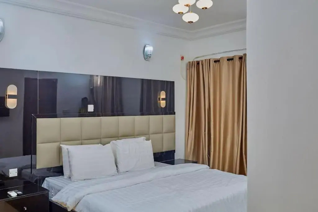 Classy 3 Bedroom Terrace apartment