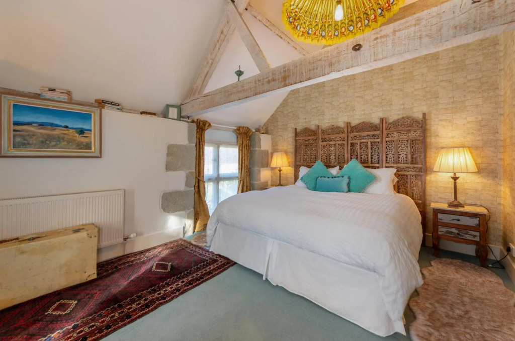 Luxurious, Fabulous, Fun, Contemporary Suite in Retreat Centre