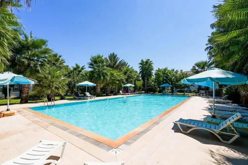 Peaceful Flat with Shared Pool in Camyuva Kemer