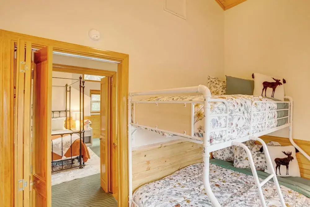 3 Mi to Snow Summit: Charming Home w/ Fenced Yard