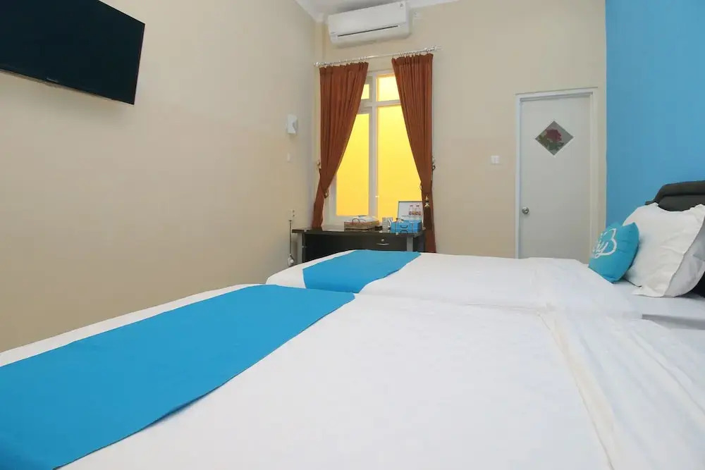 OYO 90217 Cmb 37 Guest House