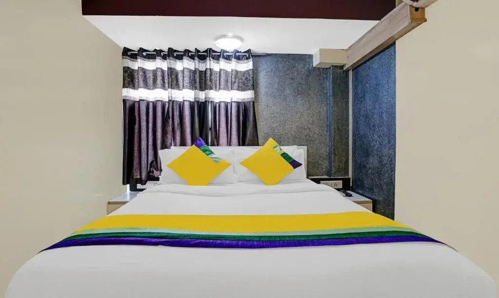 FabHotel Amber Crop Inn