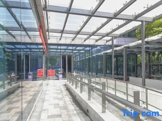 Haikou Sutu Apartment (Shimao Center Wanxiangcheng Branch)