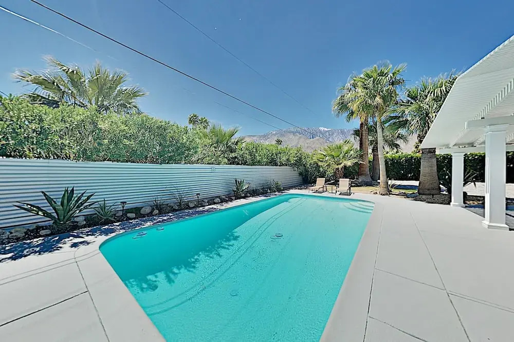 Sleek Alexander W/ Heated Pool, Near Downtown 3 Bedroom Home