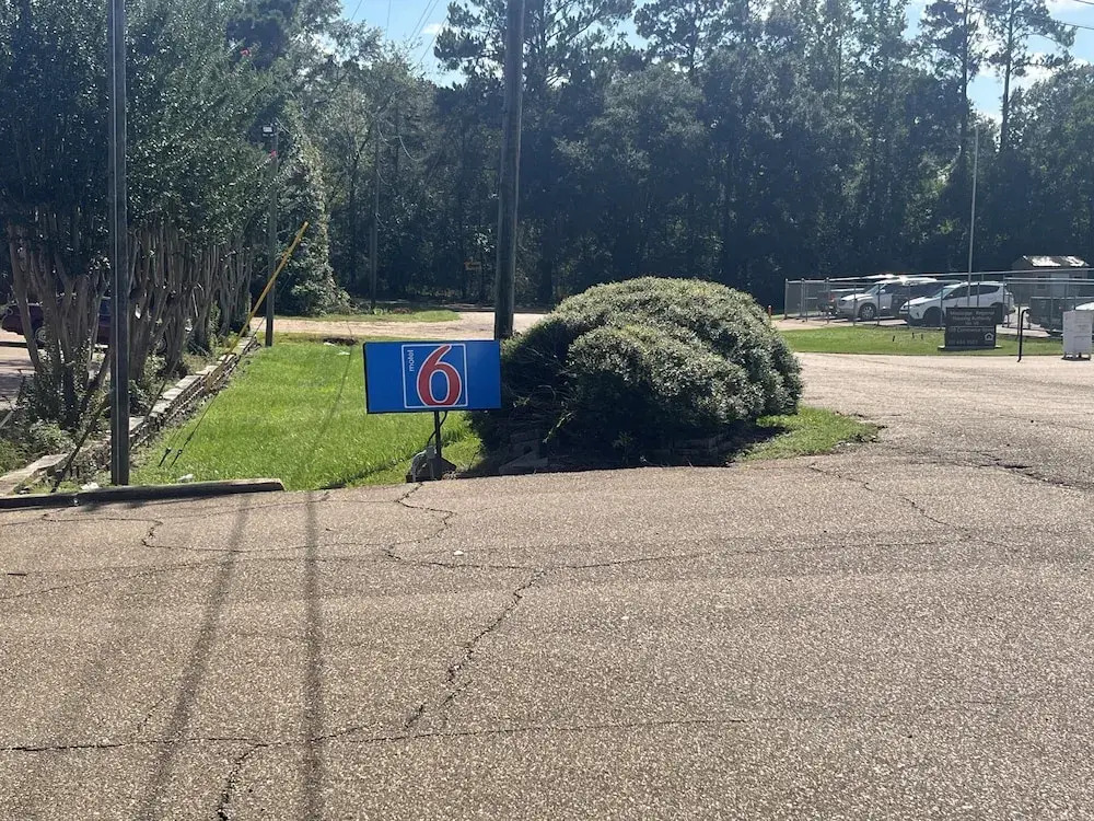 Motel 6 - McComb, MS