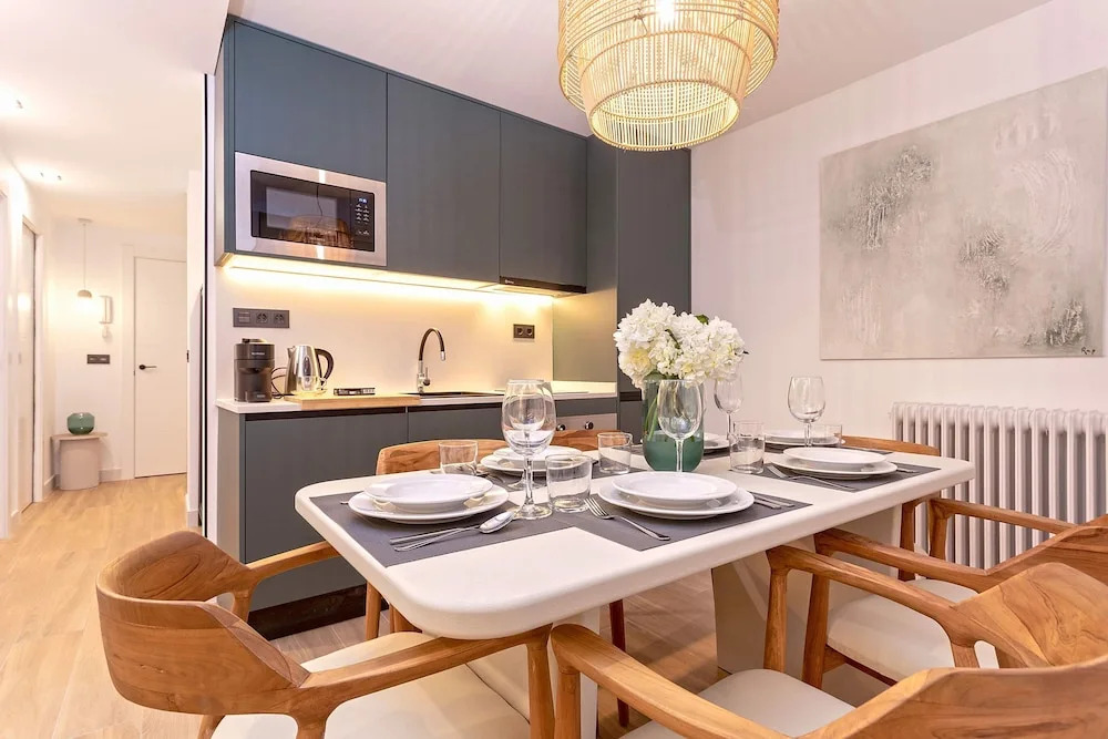 Exclusive Apartment in Granada Center Alhondiga II