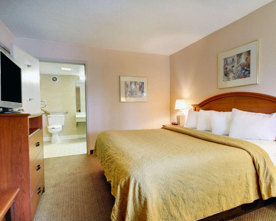 Rodeway Inn North