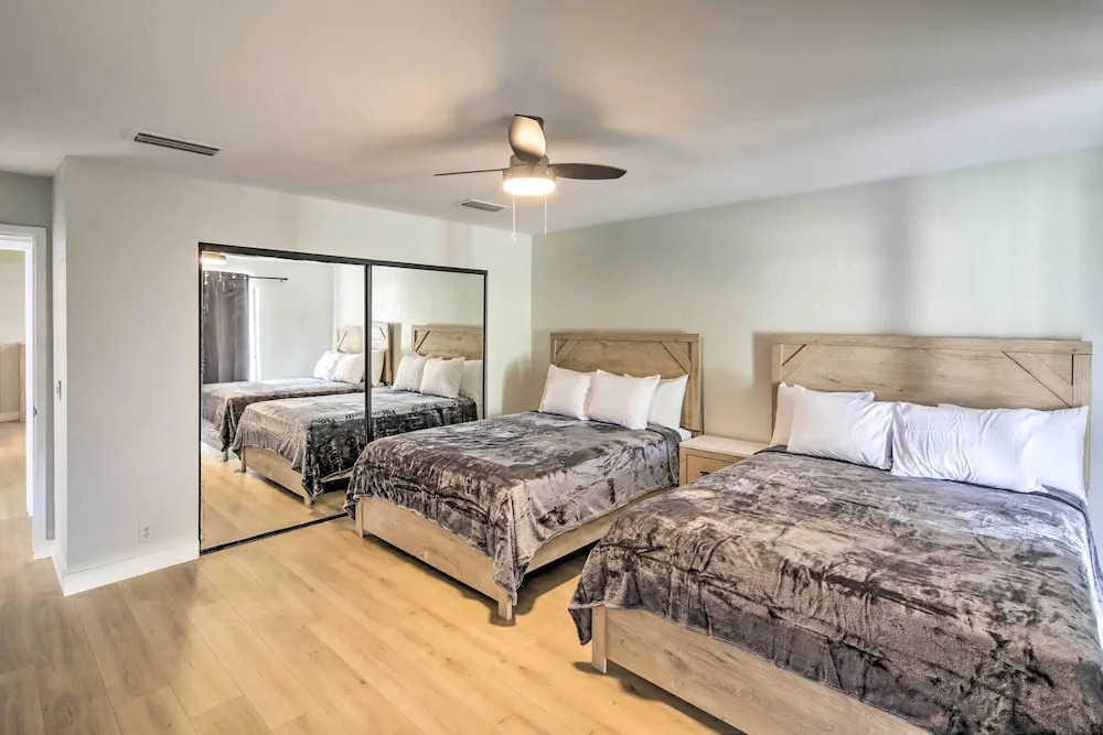 Modern Lake Havasu Retreat: Lake & Mountain Views!